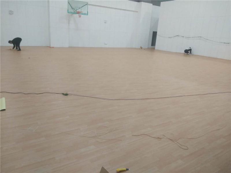 華潤西苑與玉峰體育PVC塑膠籃球場結緣